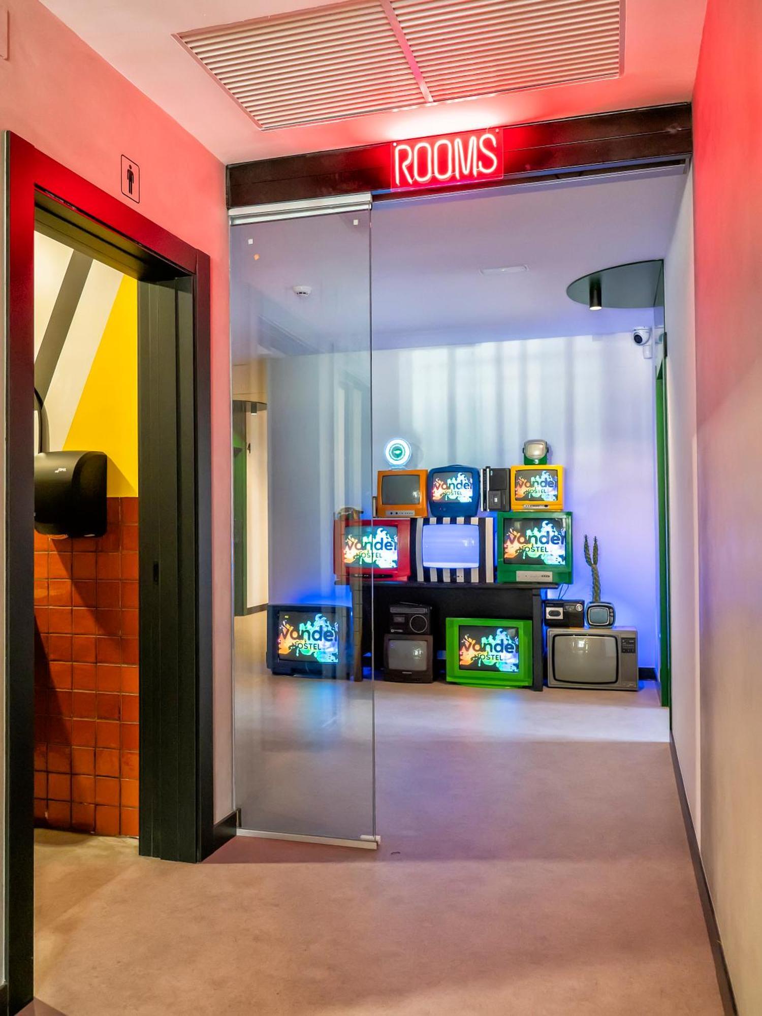Wonder Hostel Толедо Екстериор снимка
