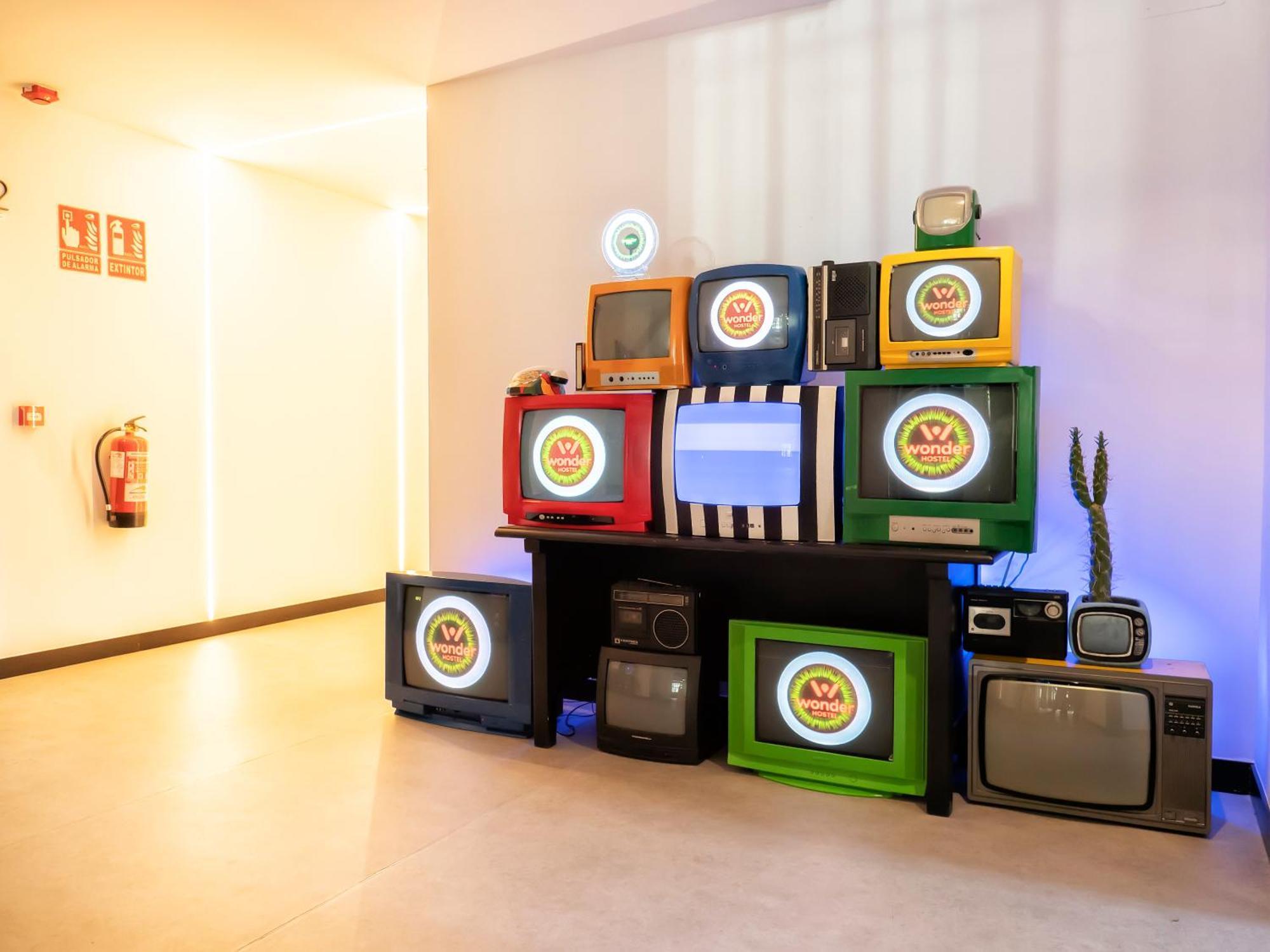 Wonder Hostel Толедо Екстериор снимка